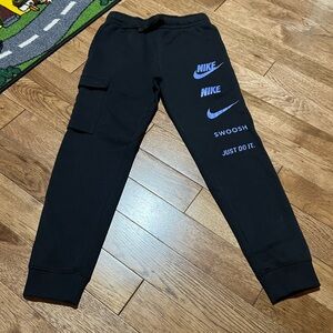 NWT Nike Air Sweatpants Standard Fit Navy Blue with White Youth Small